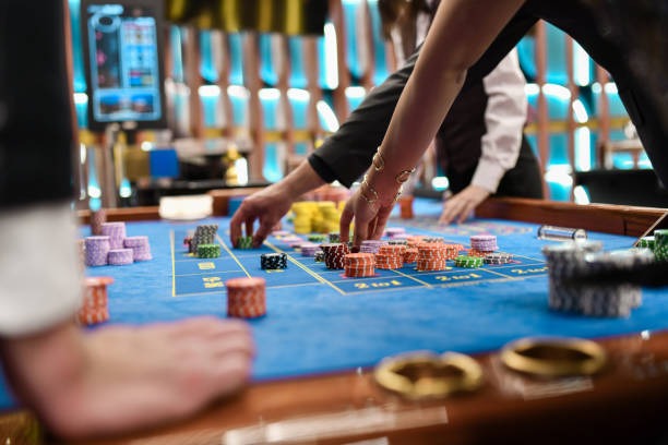 Live blackjack on mobile—HD mode Smartphone displaying a live blackjack table